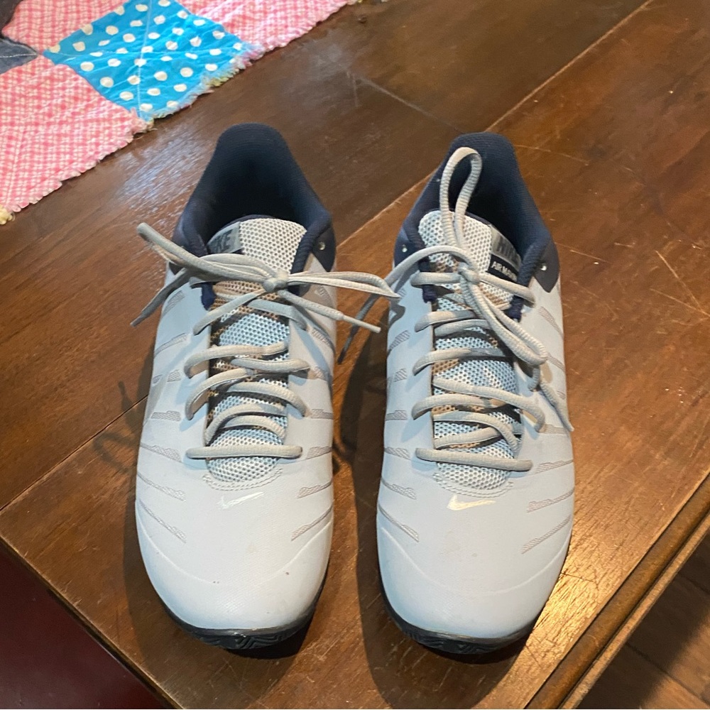 Men's Athletic Trainers - Light Blue with Navy Accents